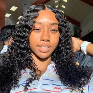 Meet your Posher, Jania